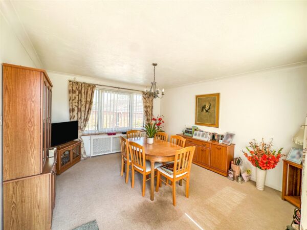 Capell Gardens, Corby