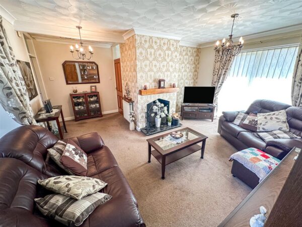 Capell Gardens, Corby