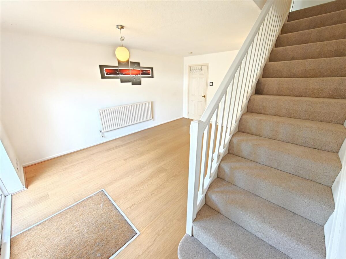 Pine Walk, Corby