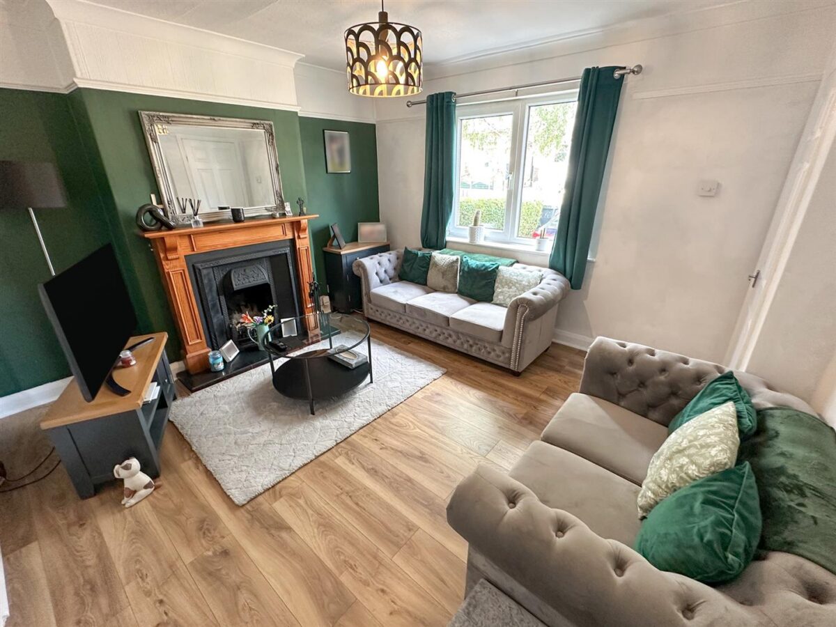 Studfall Avenue, Corby