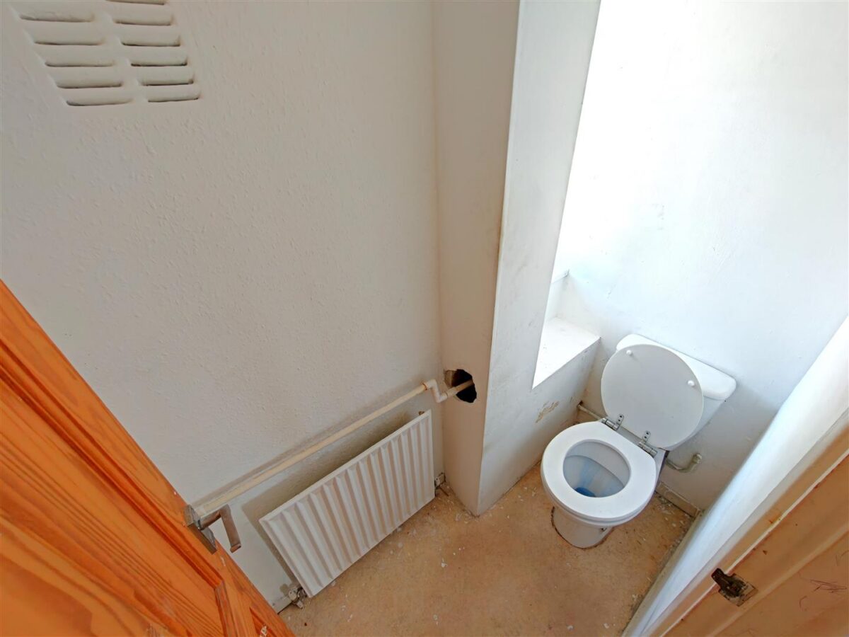 Landseer Court, Corby