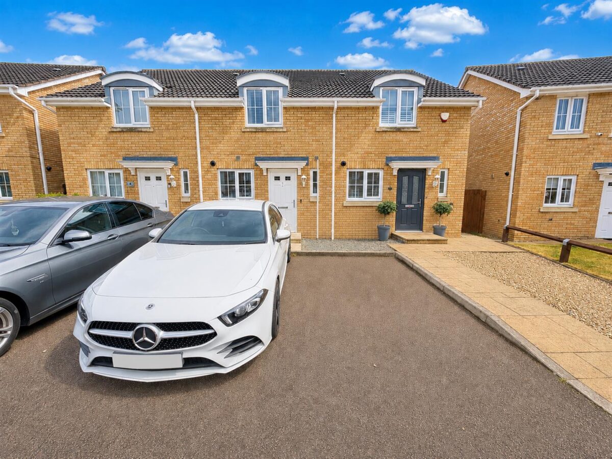 Starling Close, Corby