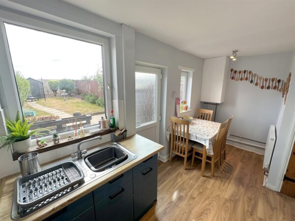 Studfall Avenue, Corby