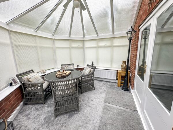Beech Close, Desborough, Kettering