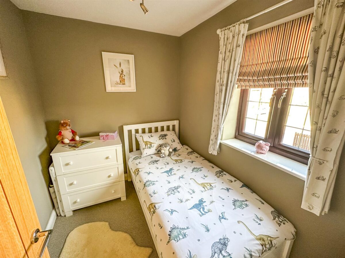 Little Meadow, Great Oakley, Corby