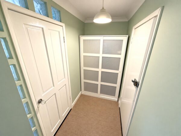 Willow Brook Road, Corby