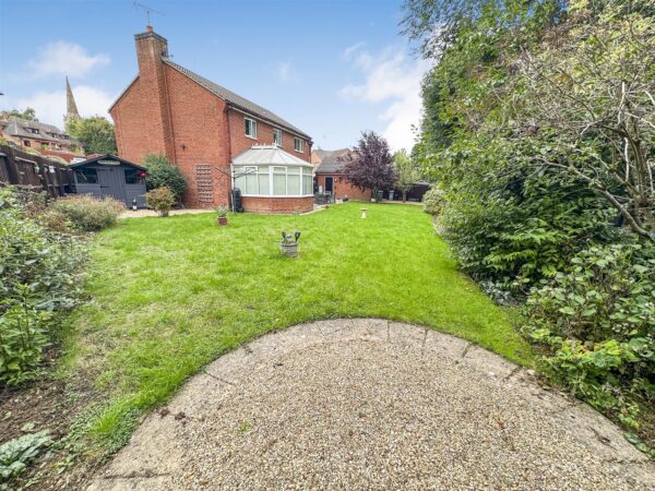 Beech Close, Desborough, Kettering