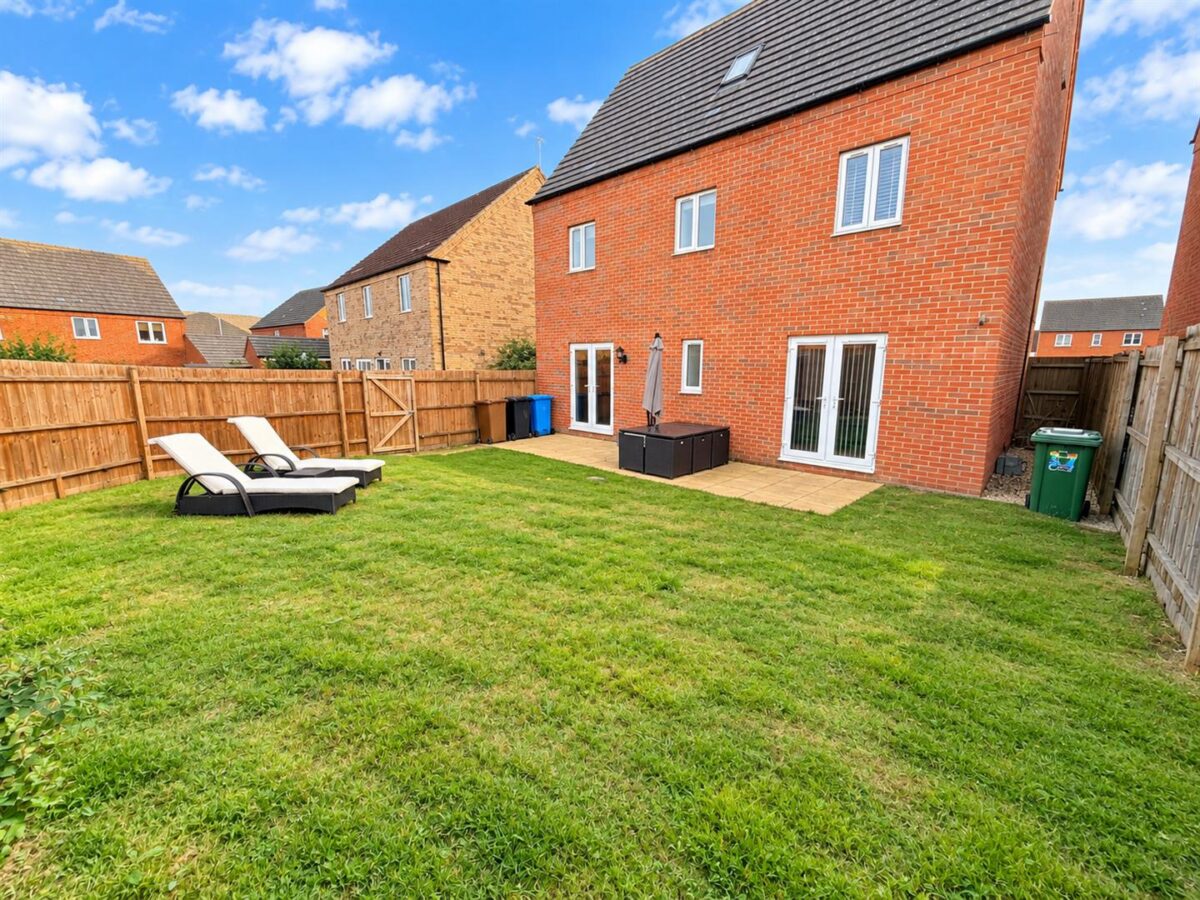 Windermere Drive, Corby
