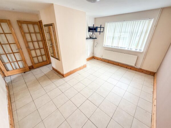 Helmsley Way, Corby