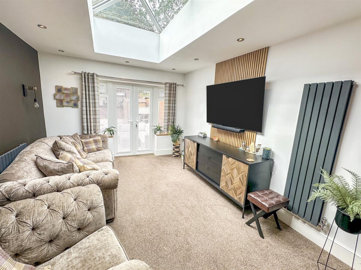 Howe Crescent, Corby