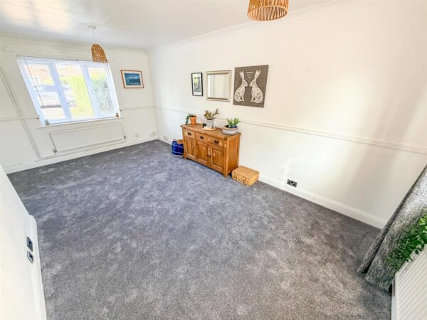 James Watt Avenue, Corby