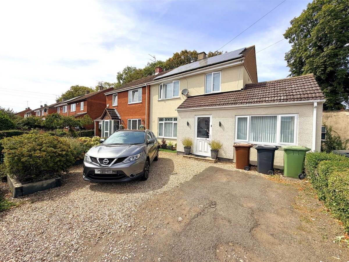 Willow Brook Road, Corby
