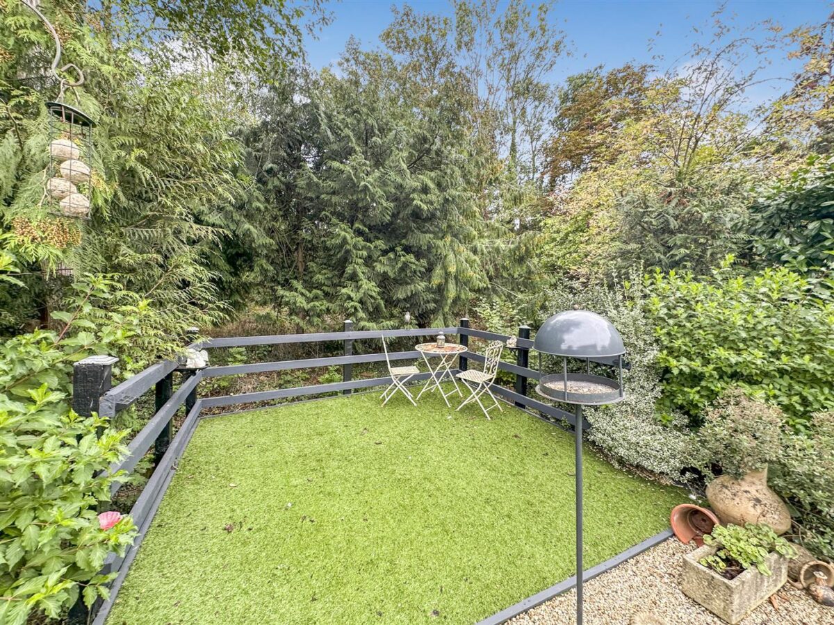 Beech Close, Desborough, Kettering