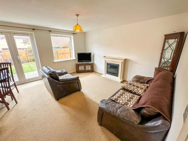 Lark Close, Corby