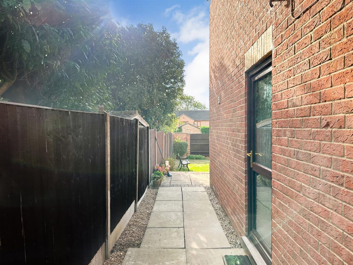 Little Meadow, Great Oakley, Corby