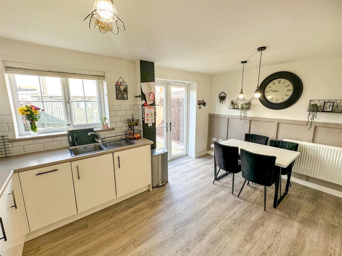 14 Michaels Drive, Corby, NN17 5FW, CORBY