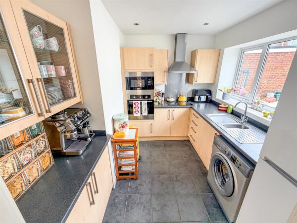 Howard Avenue, Corby