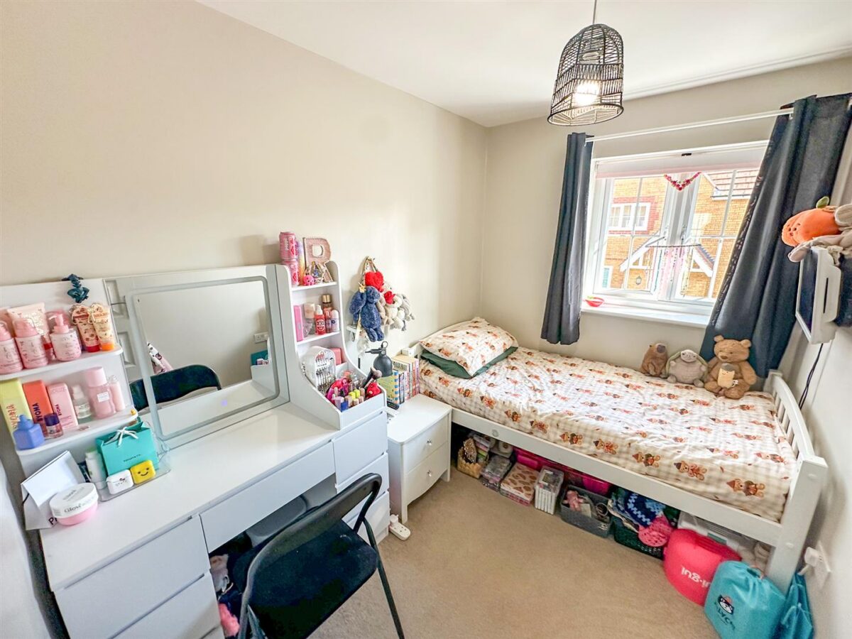 14 Michaels Drive, Corby, NN17 5FW, CORBY