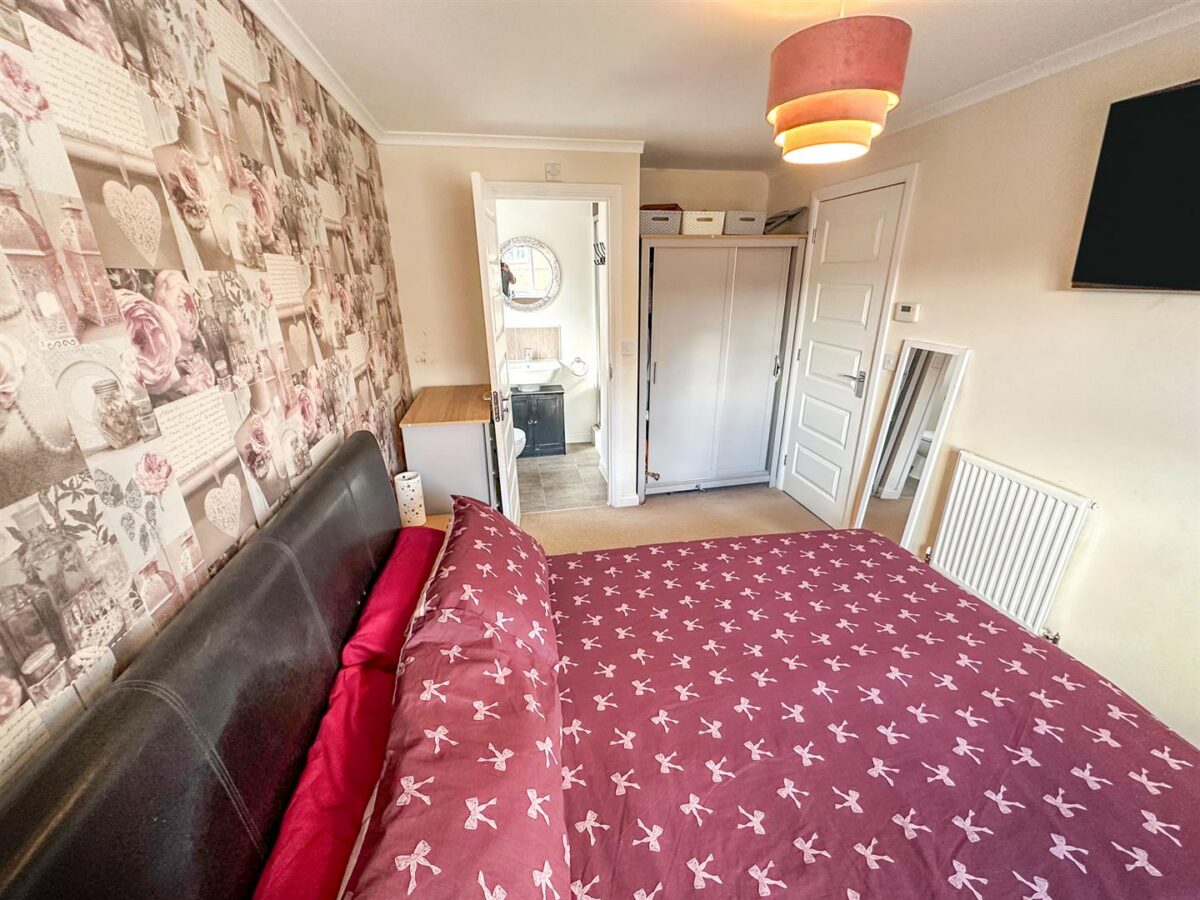14 Michaels Drive, Corby, NN17 5FW, CORBY