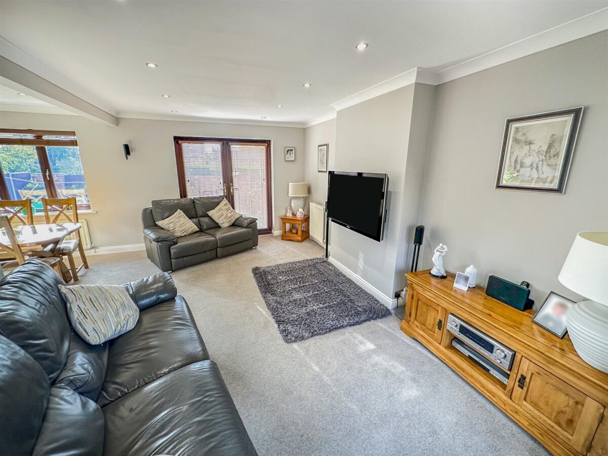 Little Meadow, Great Oakley, Corby