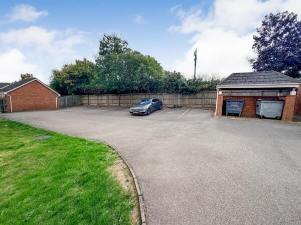 Fontwell Crescent, Corby