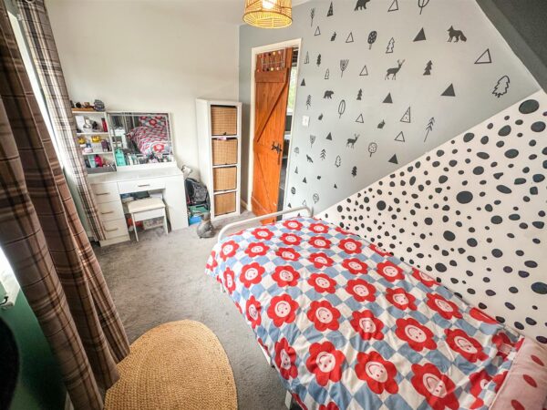Howe Crescent, Corby