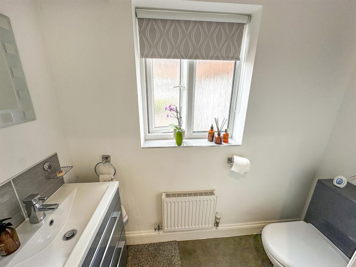Beech Close, Desborough, Kettering