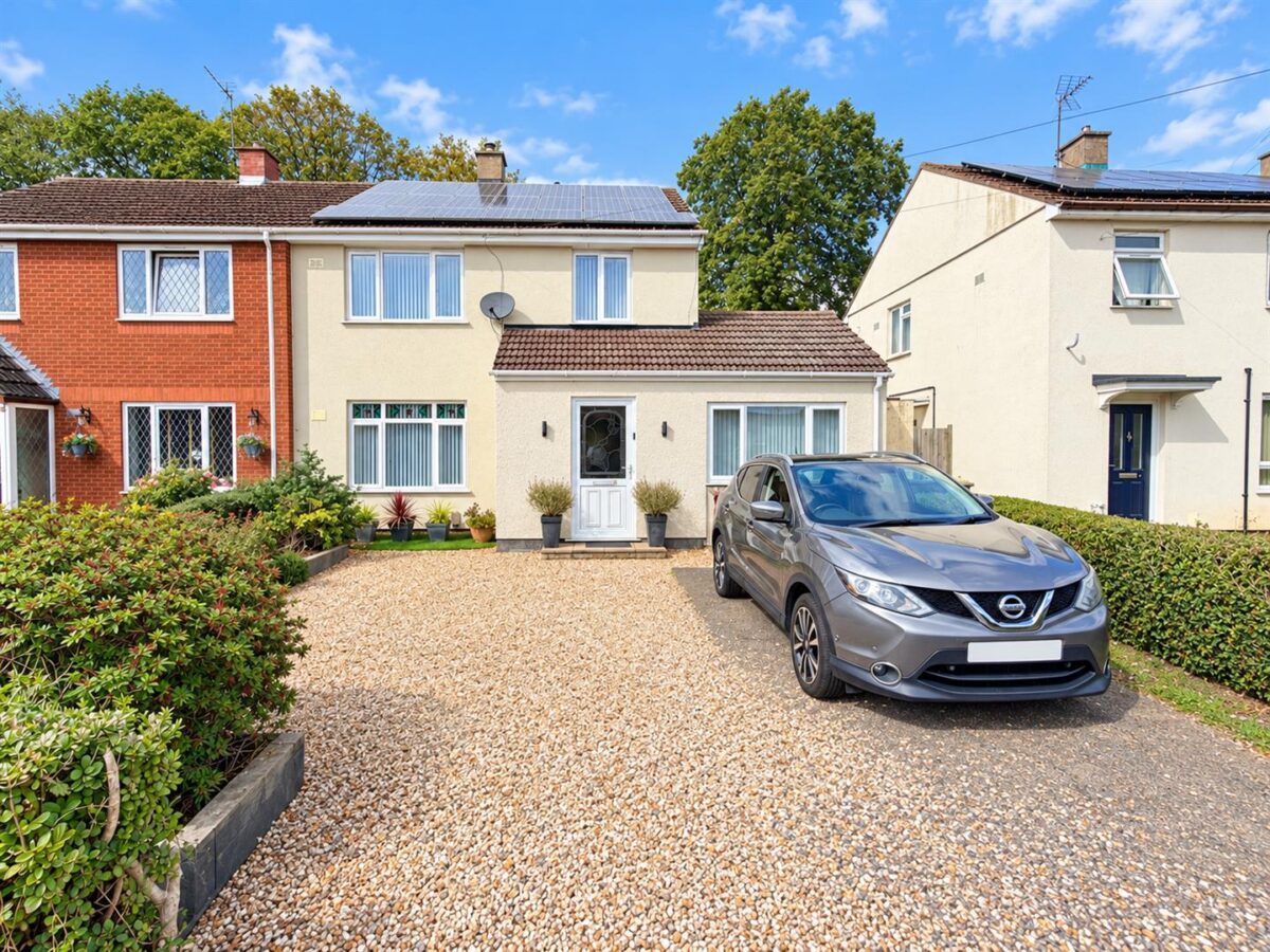 Willow Brook Road, Corby