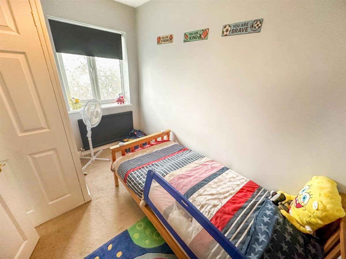 Willow Brook Road, Corby