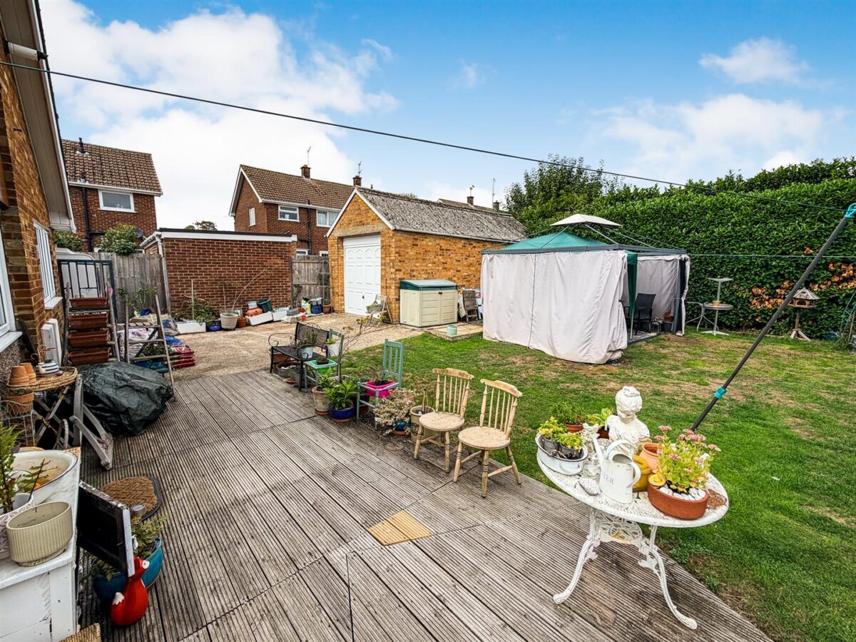 Howard Avenue, Corby