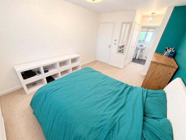 Windermere Drive, Corby