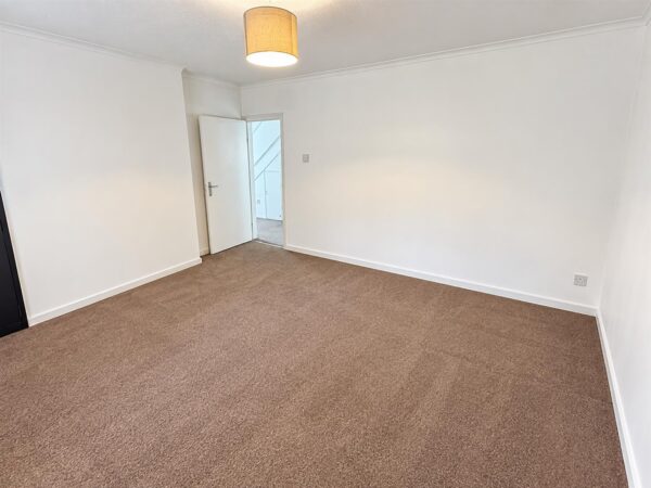 Westfields Road, Corby