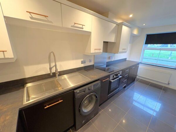 Siskin Close, Corby