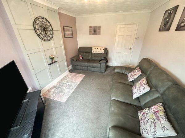 Willow Brook Road, Corby