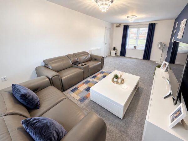 Windermere Drive, Corby