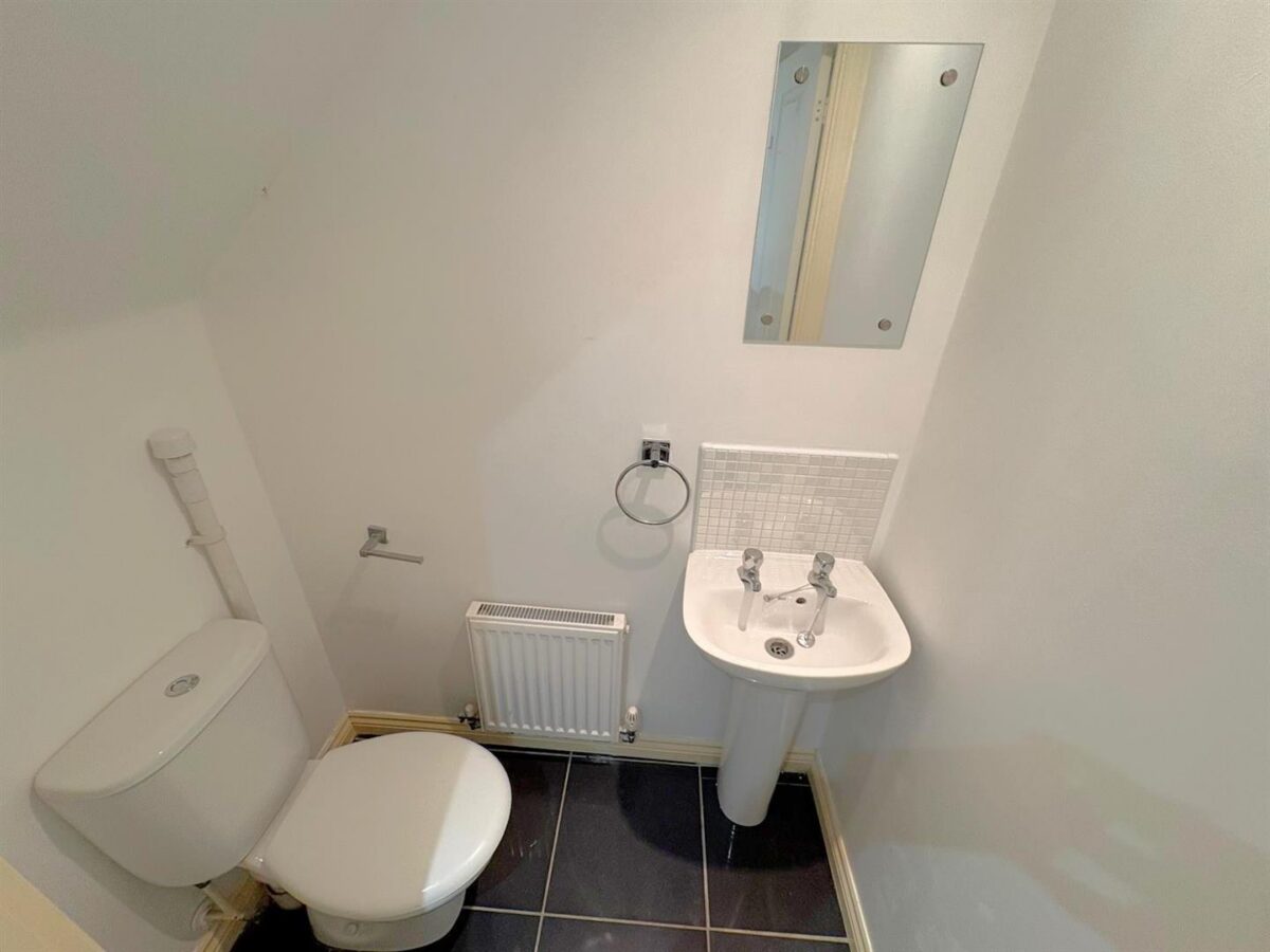 Siskin Close, Corby