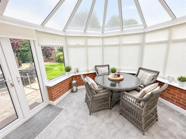 Beech Close, Desborough, Kettering