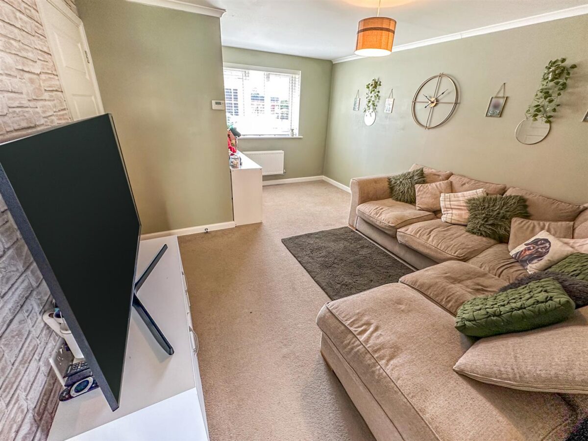 14 Michaels Drive, Corby, NN17 5FW, CORBY