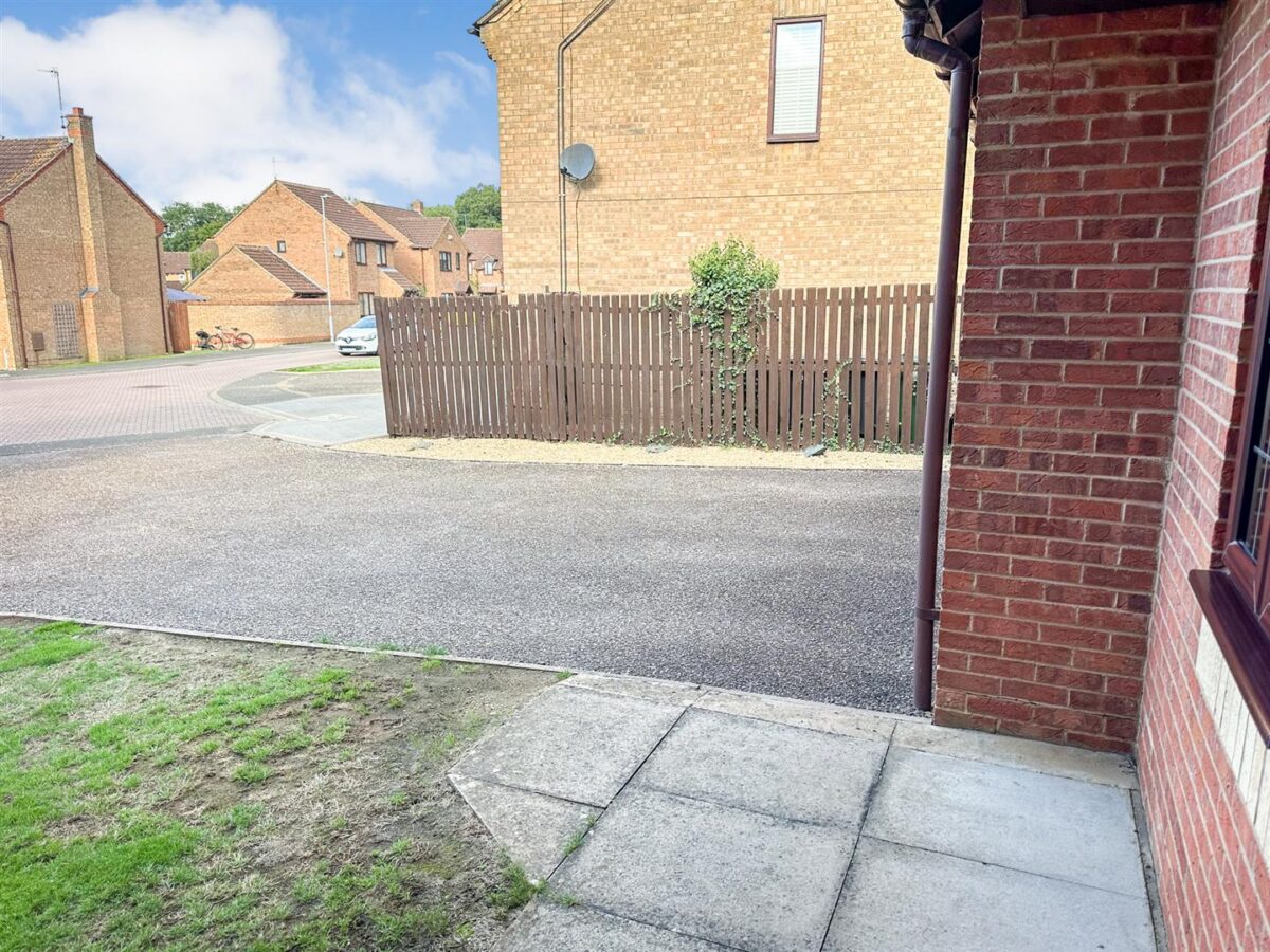 Little Meadow, Great Oakley, Corby