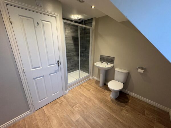 Siskin Close, Corby