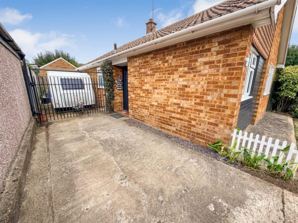 Howard Avenue, Corby