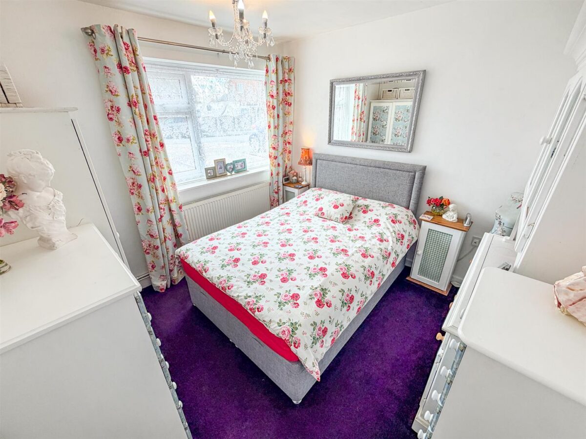 Howard Avenue, Corby