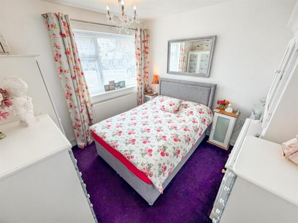 Howard Avenue, Corby