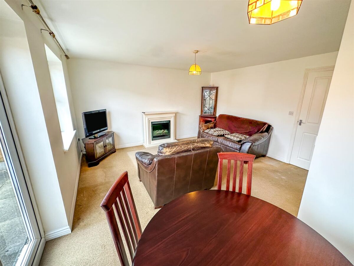Lark Close, Corby