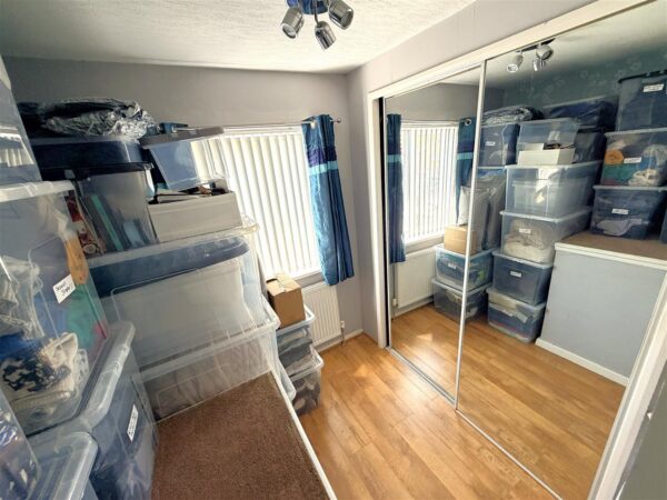 Willow Brook Road, Corby
