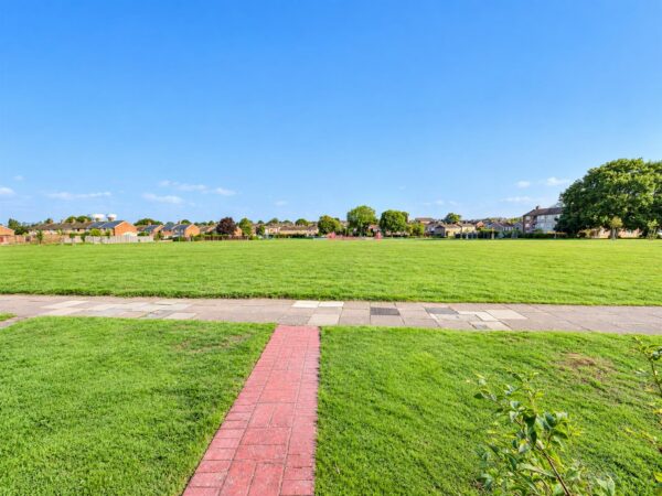 Pevensey Walk, Corby
