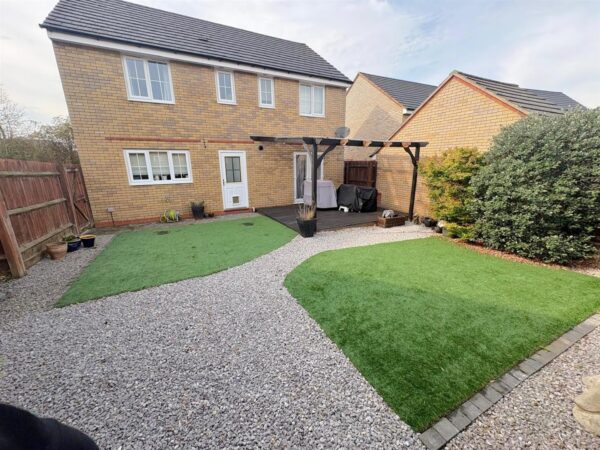 Hillary Close, Oakley Vale
