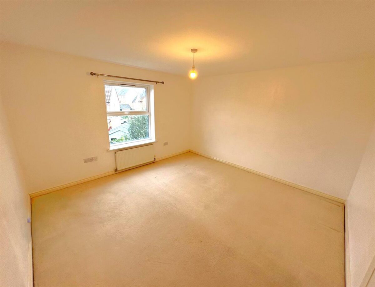 Siskin Close, Corby