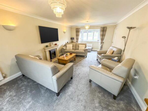 Beech Close, Desborough, Kettering