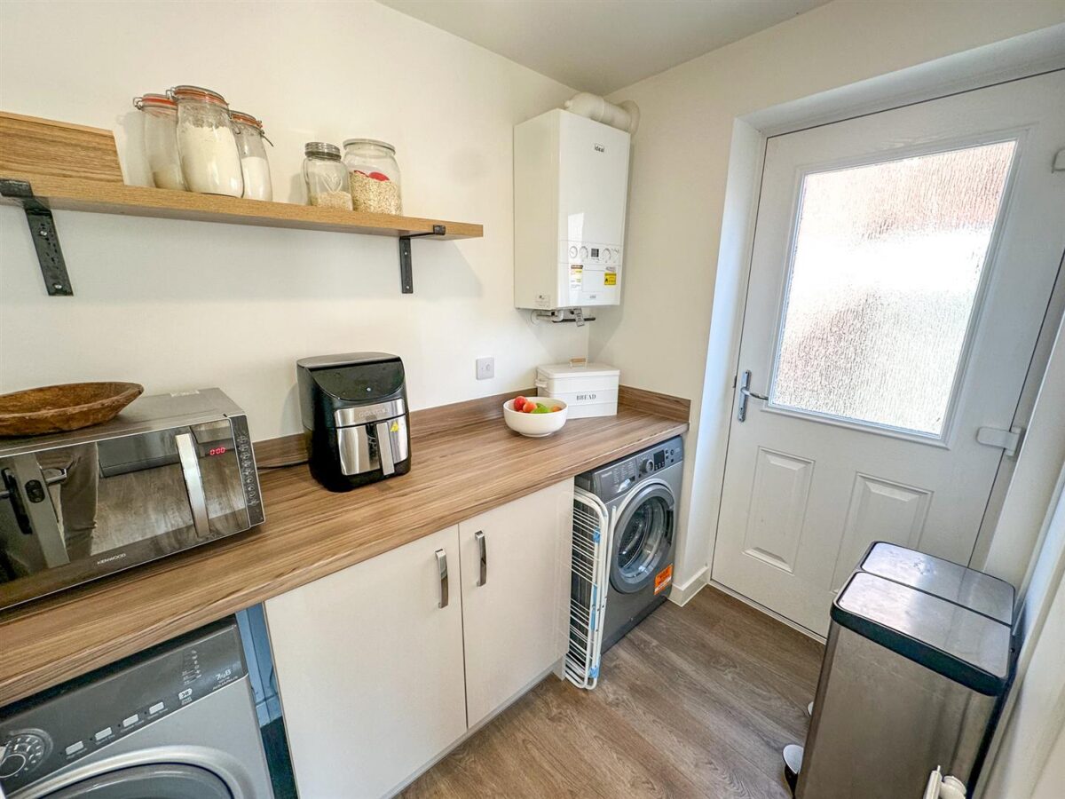 Bowman Road, Weldon, Corby